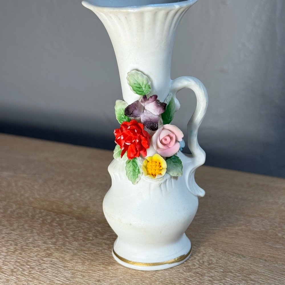Vintage Norcrest Japan Porcelain 4 Inch Bud Vase Raised Flowers Gold Trim